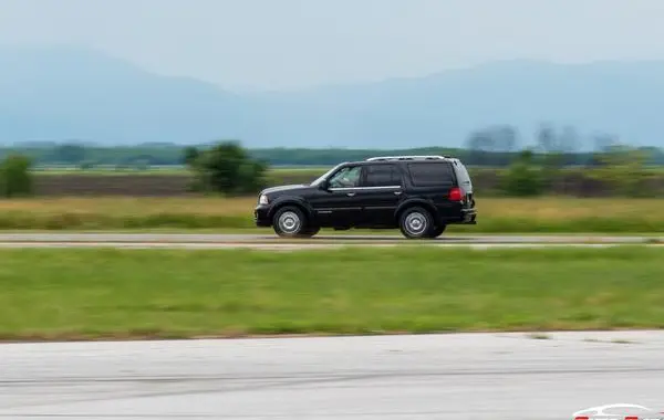 Lincoln Navigator II-3