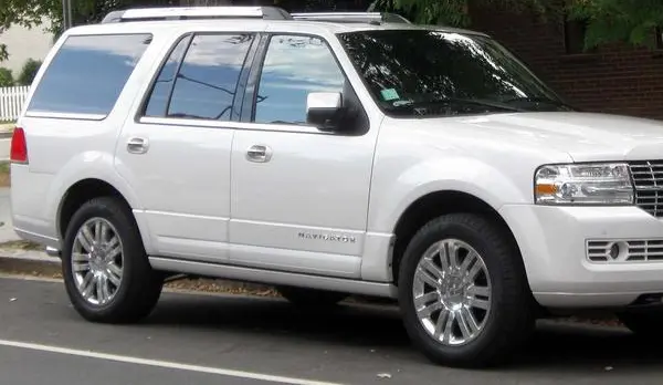 Lincoln Navigator III-5