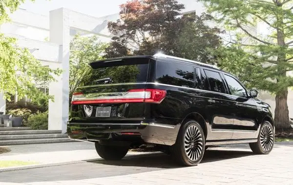 Lincoln Navigator IV L-1