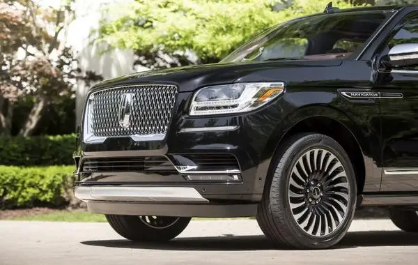 Lincoln Navigator IV L-5
