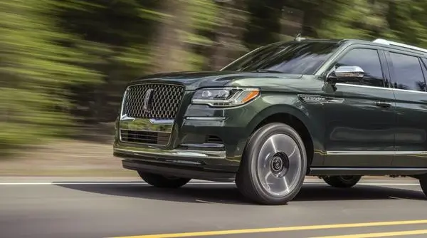 Lincoln Navigator IV (facelift 2021)-8