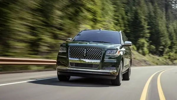 Lincoln Navigator IV (facelift 2021)-7