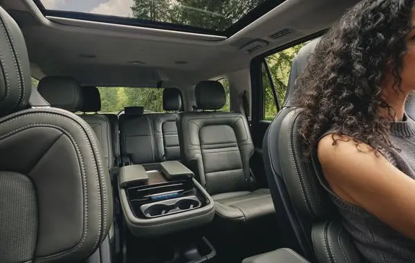 Lincoln Navigator IV (facelift 2021)-6
