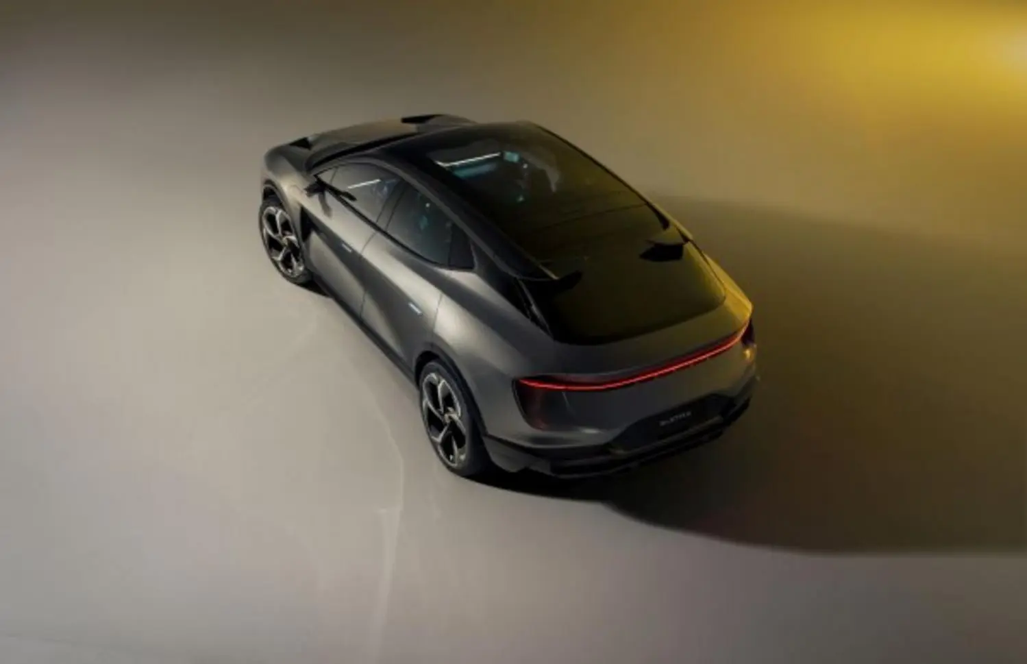 Lotus Eletre-4