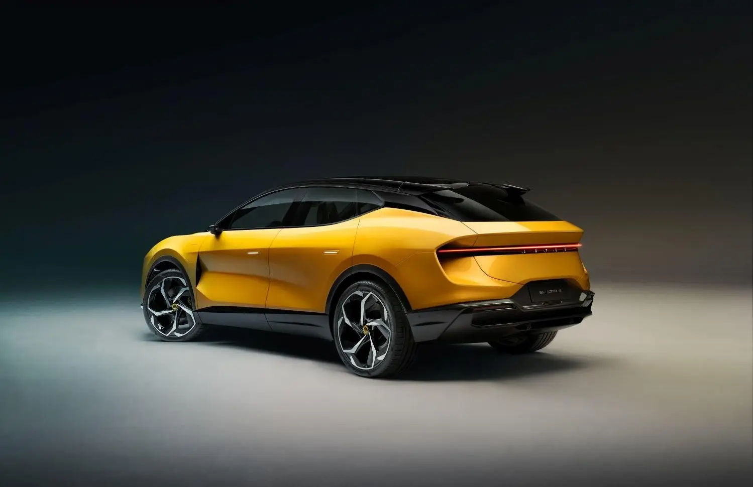 Lotus Eletre-0