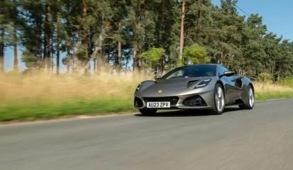 Lotus Emira-7