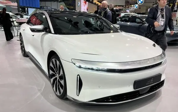 Lucid Air-8