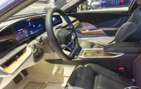 Lucid Air-5