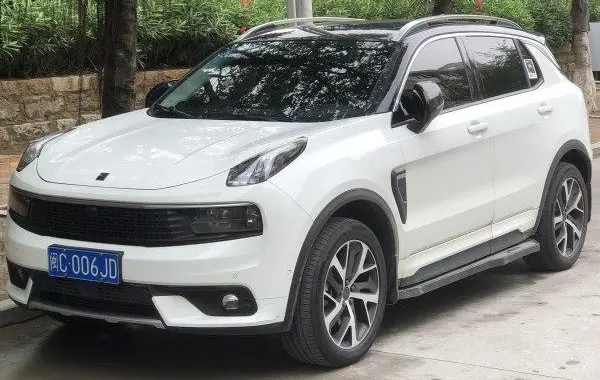 Lynk & Co 01