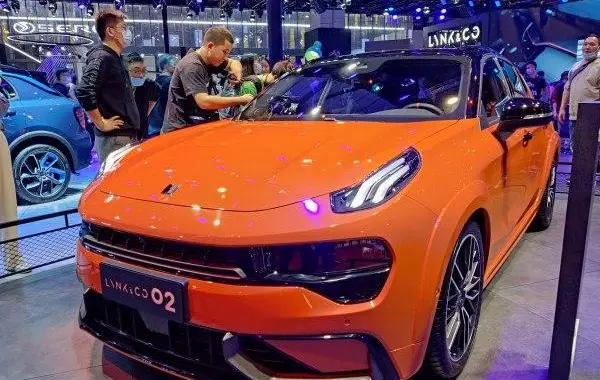 Lynk & Co 02 I Hatchback