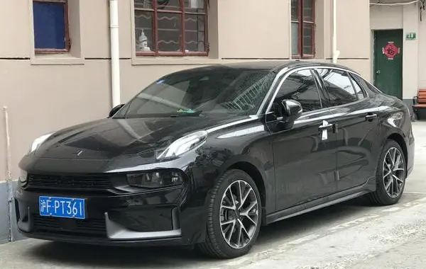 Lynk & Co 03-0