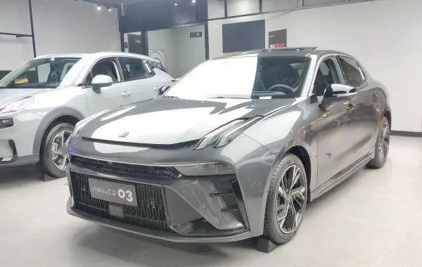 Lynk & Co 03 (facelift 2022)