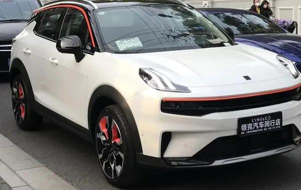 Lynk & Co 06-7