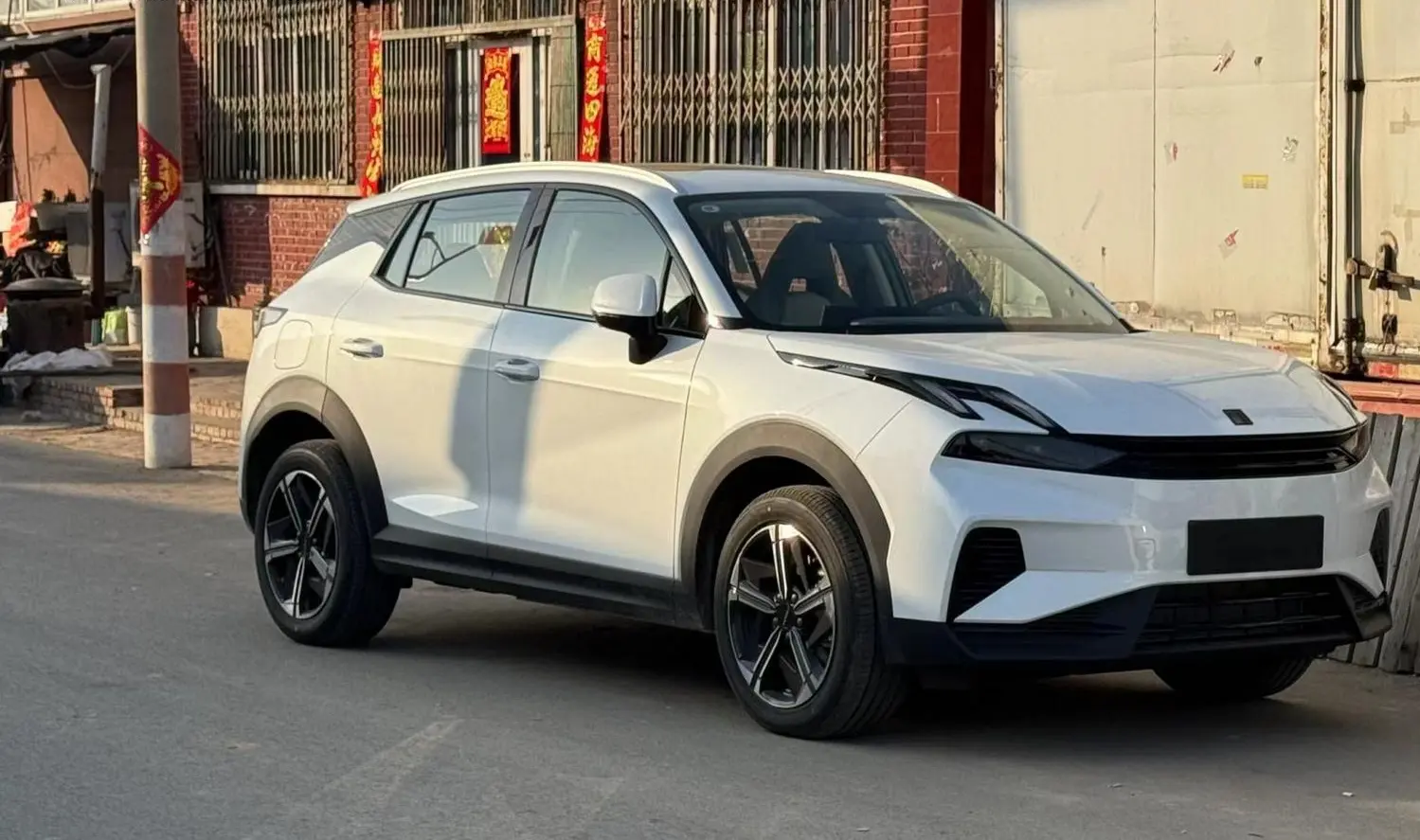 Lynk & Co 06 (facelift 2023)-6