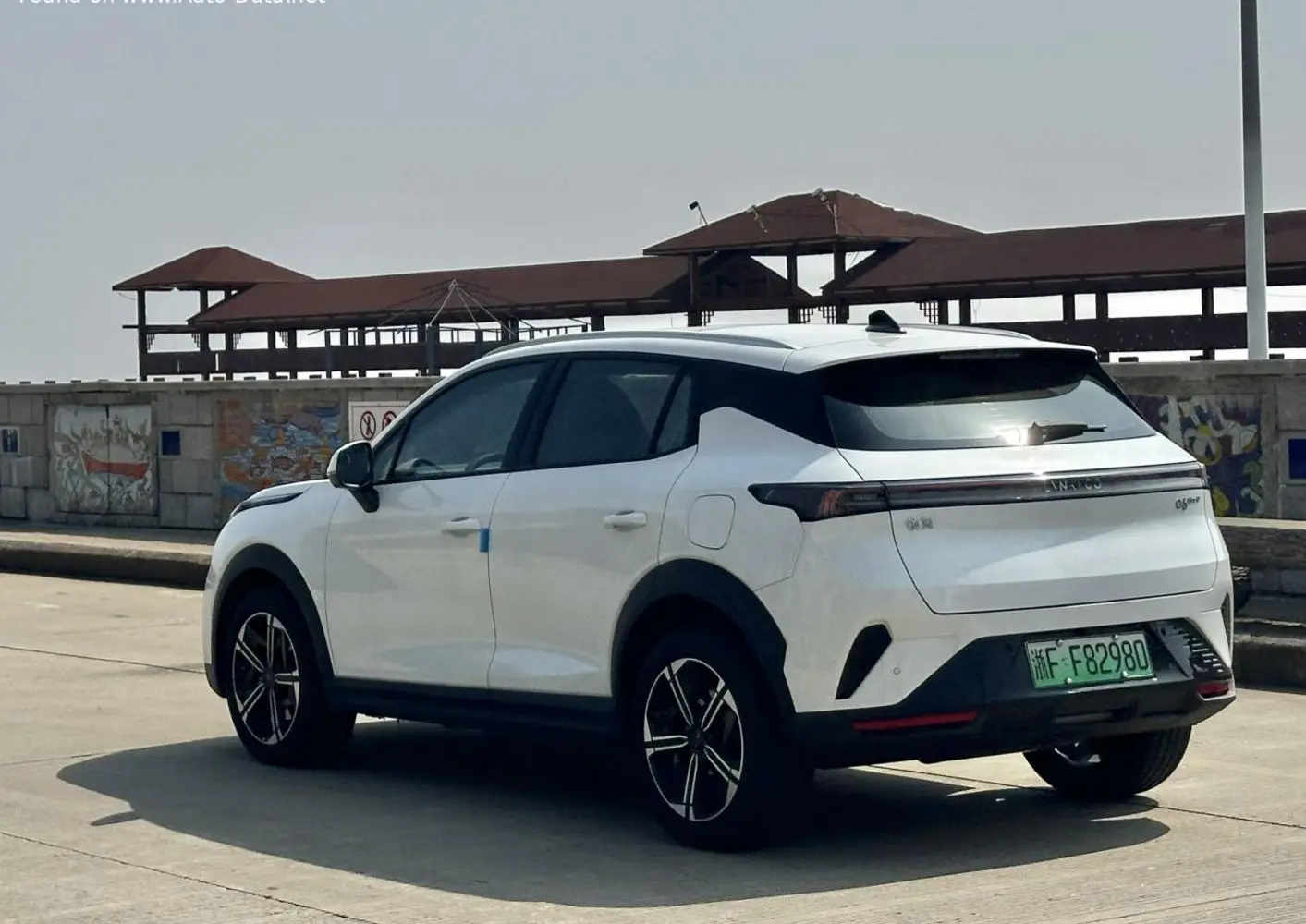 Lynk & Co 06 (facelift 2023)-4