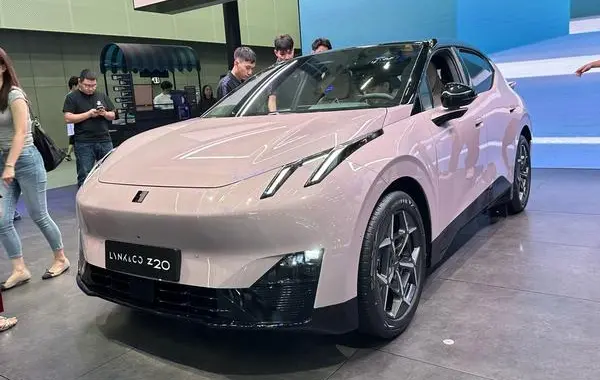 Lynk & Co Z20-1