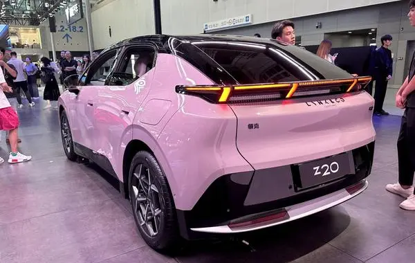 Lynk & Co Z20-2