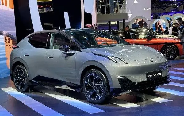 Lynk & Co Z20