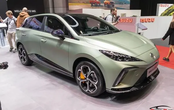 MG MG4 EV I-4
