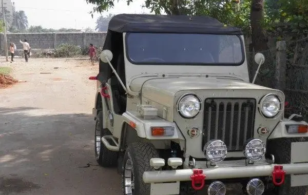 Mahindra CJ 3