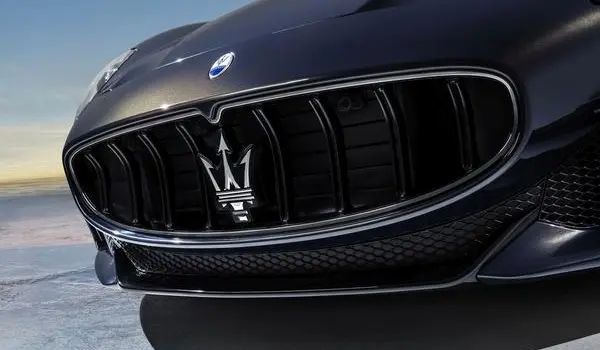 Maserati GranCabrio II-6