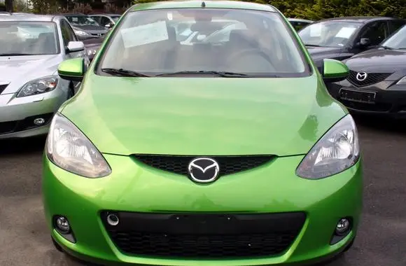 Mazda 2 II (DE)-1