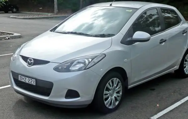 Mazda 2 II (DE)-4