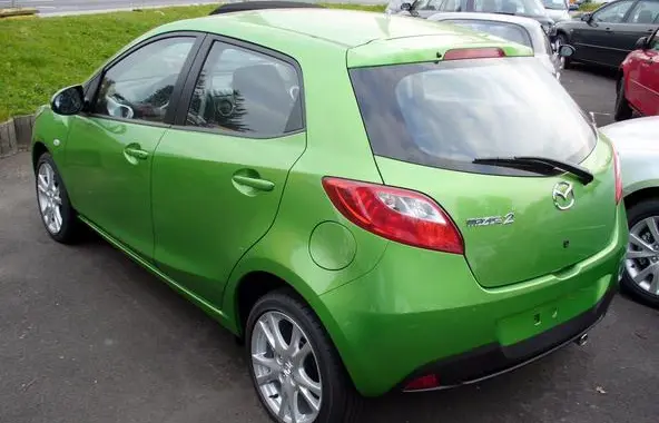 Mazda 2 II (DE)-2