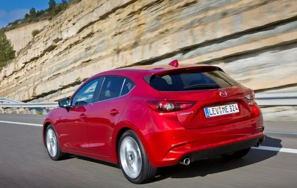 Mazda 3 III Hatchback (BM, facelift 2017)-5