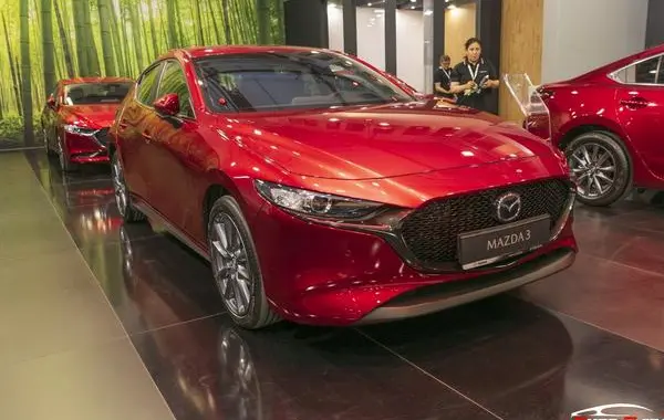 Mazda 3 IV Hatchback-2