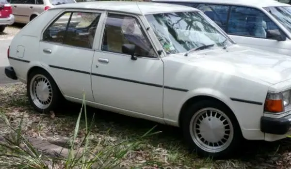 Mazda 323 I (FA)