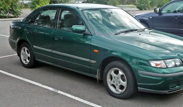 Mazda 626 V (GF)-1