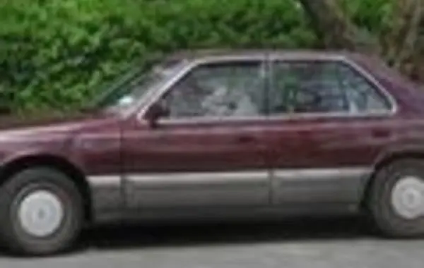 Mazda 929 II (HB)-4