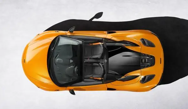 McLaren Artura Spider-1