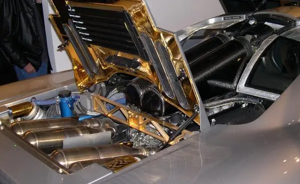 McLaren F1-8