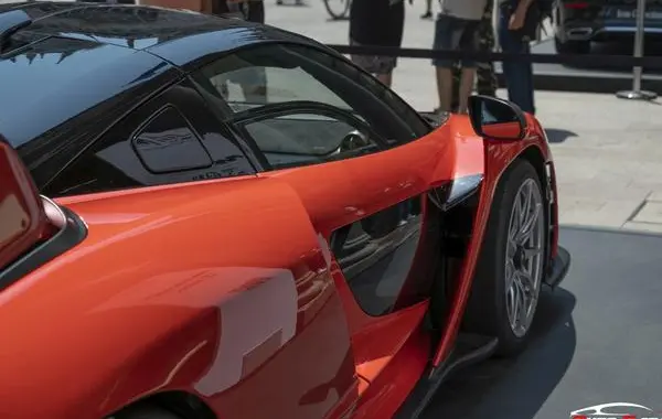 McLaren Senna-7