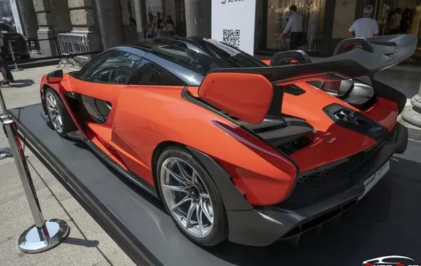 McLaren Senna-5