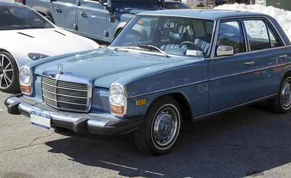 Mercedes-Benz /8 (W115, facelift 1973)-1