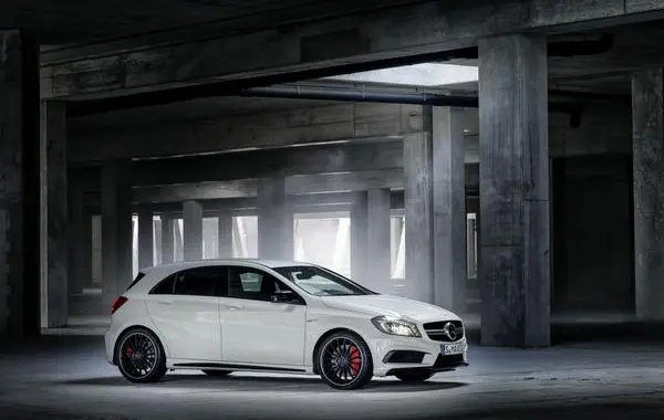 Mercedes-Benz A-Класс (W176)-13