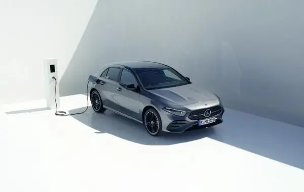 Mercedes-Benz A-Класс (W177, facelift 2022)-4