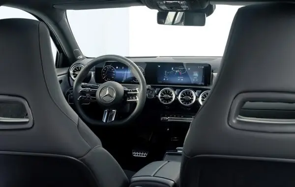 Mercedes-Benz A-Класс (W177, facelift 2022)-0