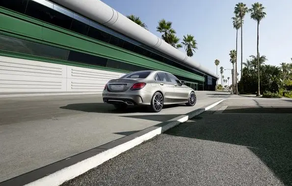Mercedes-Benz C-Класс (W205, facelift 2018)-0