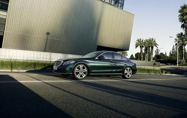 Mercedes-Benz C-Класс (W205, facelift 2018)-3