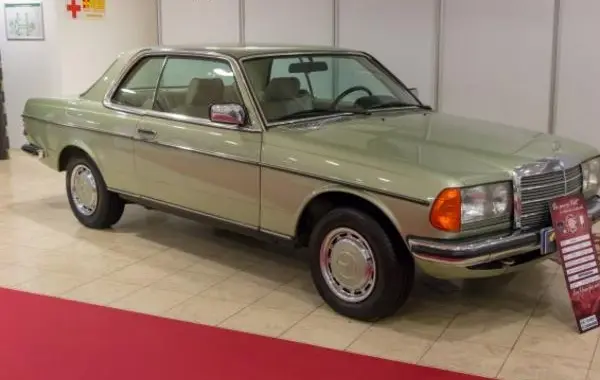 Mercedes-Benz C123