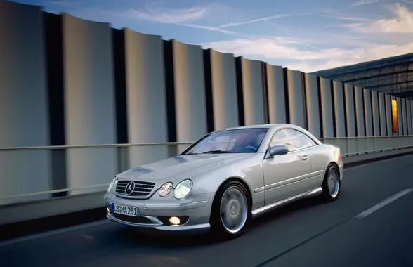 Mercedes-Benz CL (C215)-0
