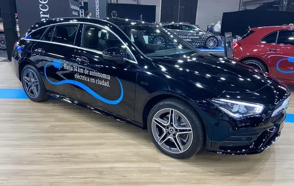 Mercedes-Benz CLA Shooting Brake (X118)-4