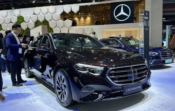 Mercedes-Benz E-Класс Long (V214)