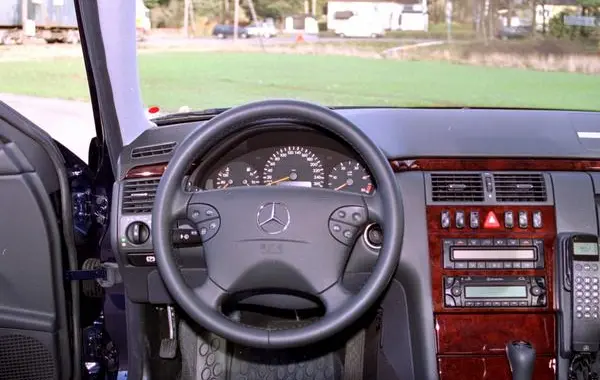 Mercedes-Benz E-Класс (W210, facelift 1999)-7