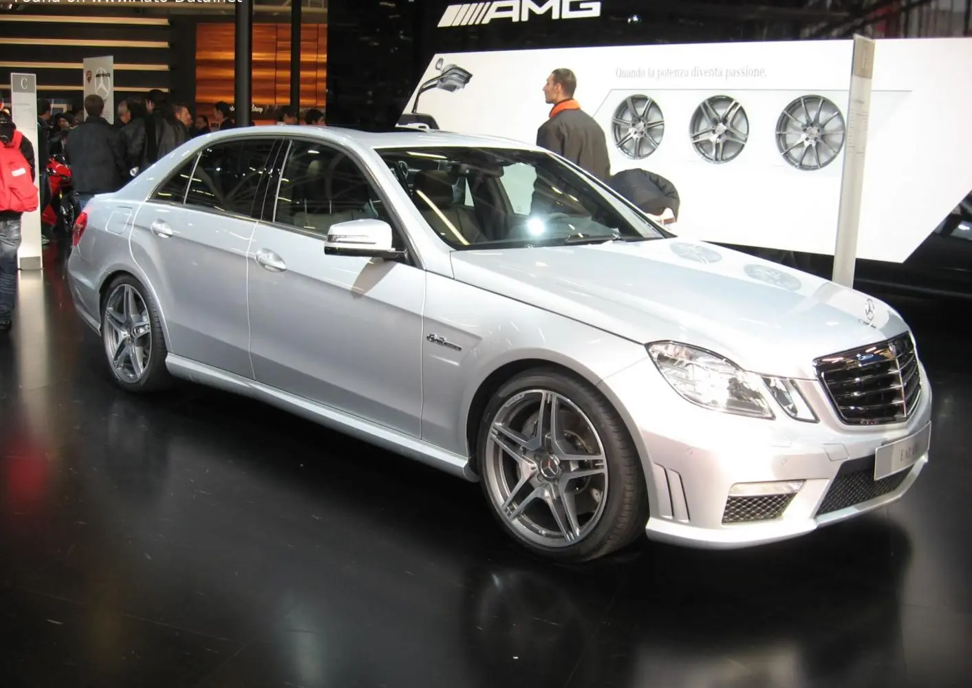 Mercedes-Benz E-Класс (W212)-1