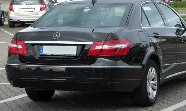 Mercedes-Benz E-Класс (W212)-0